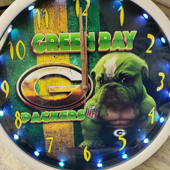 Green Bay Packers clock - Picture 6 of 10